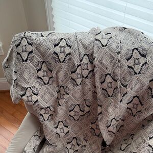 Marciano Black and Cream Patterned blazer size 0